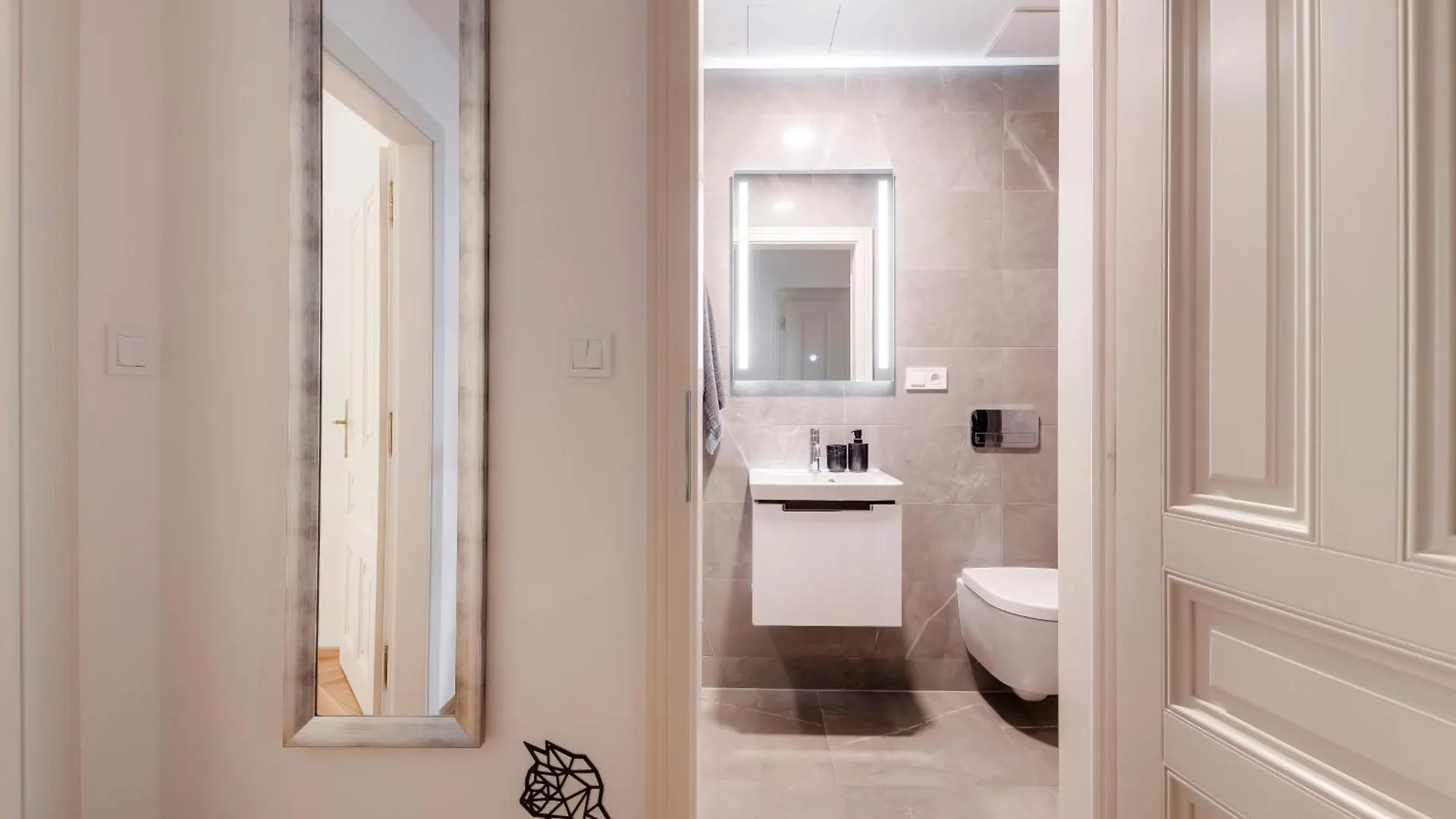 New Town Oases Apartment Prague 0*,